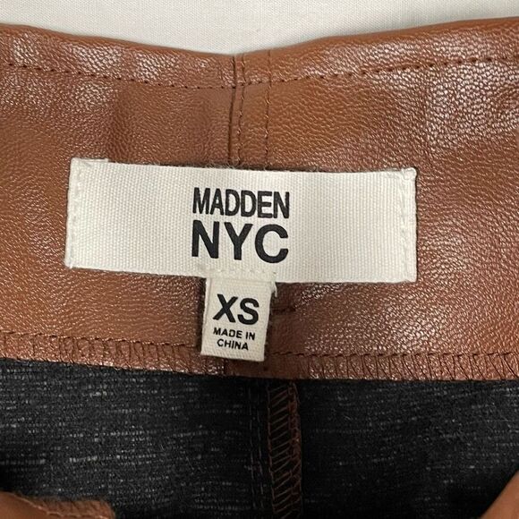 Madden NYC Faux Leather Paper Bag Short - Picture 4 of 6
